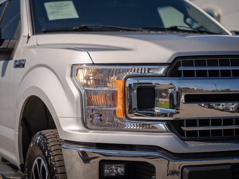 Certified 2019 Ford F150 XLT w/ Equipment Group 302A Luxury image 12