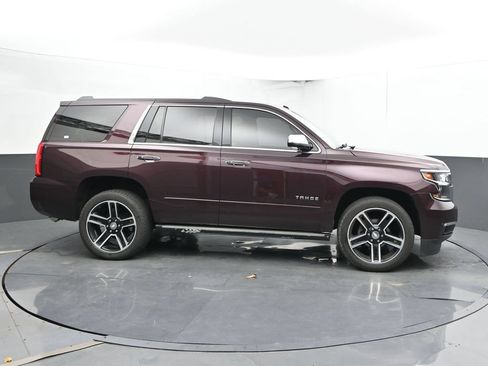 Used 2017 Chevrolet Tahoe Premier AWD/4WD image 4
