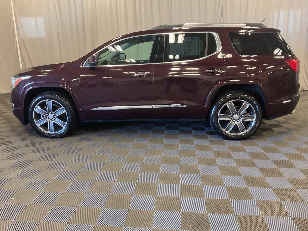 Used 2017 GMC Acadia Denali w/ Technology Package AWD/4WD image 13