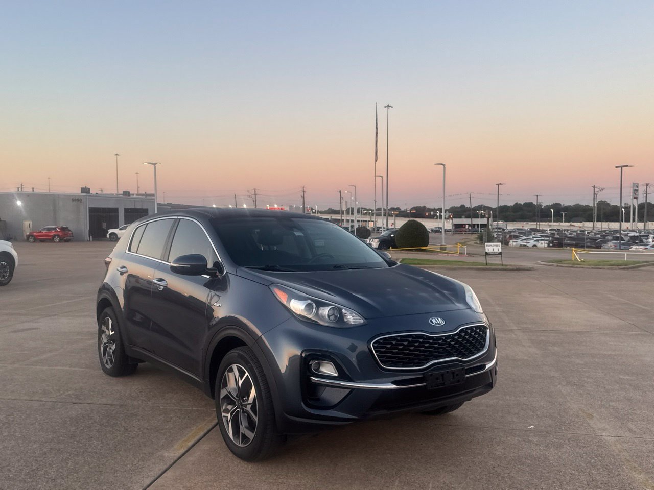 Used 2020 Kia Sportage EX AWD/4WD image 2