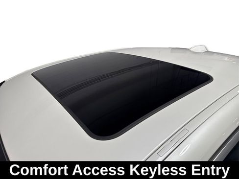 Used 2025 BMW 330i xDrive Sedan image 13