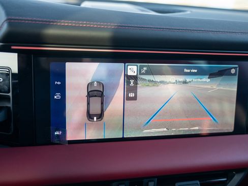 New 2026 Porsche Macan Turbo Electric AWD/4WD image 18
