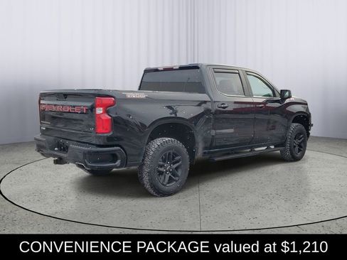 Used 2019 Chevrolet Silverado 1500 LT Trail Boss w/ Convenience Package image 3