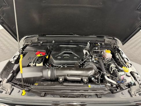 Used 2025 Jeep Wrangler Sport AWD/4WD image 26