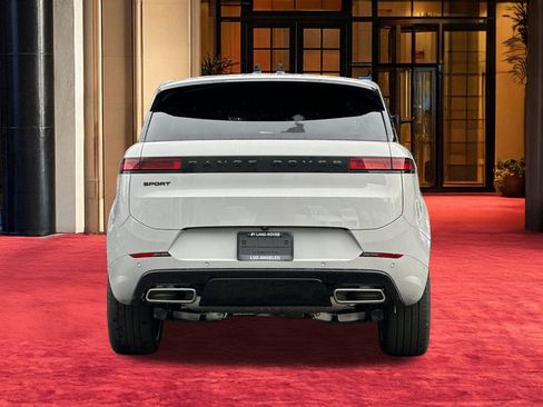 New 2026 Land Rover Range Rover Sport Dynamic SE image 11