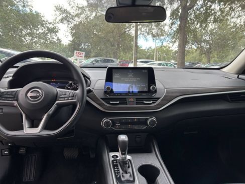 Used 2026 Nissan Altima 2.5 SV FWD image 33