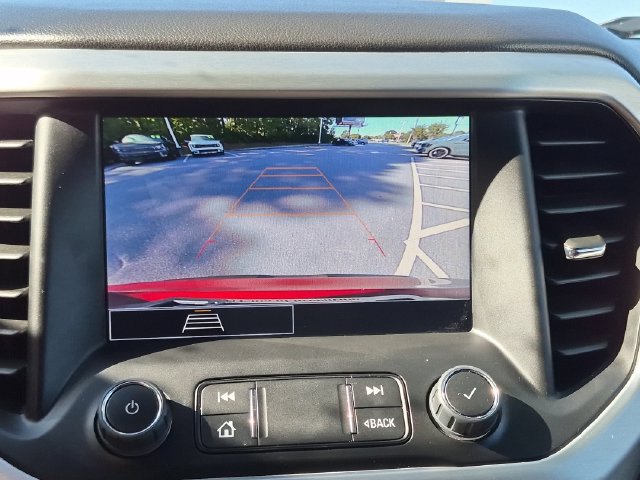 Used 2023 GMC Acadia SLE w/ Driver Convenience Package FWD image 18