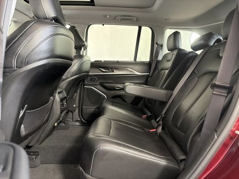 Used 2023 Jeep Grand Cherokee 4WD 4xe w/ Luxury Tech Group II image 7