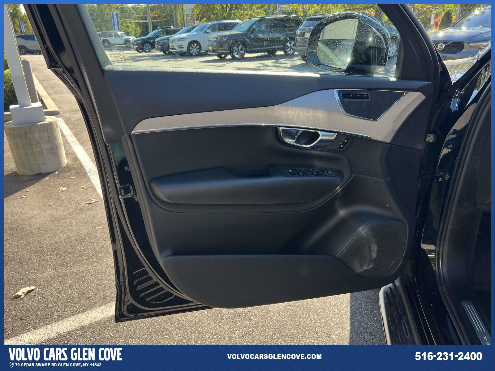 Used 2022 Volvo XC90 T5 Momentum AWD/4WD image 16