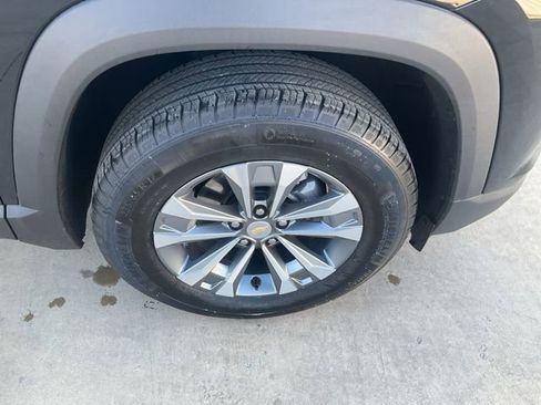 Used 2025 Chevrolet Equinox LT AWD/4WD image 33