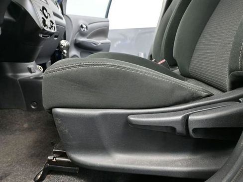 Used 2018 Nissan Versa SV image 19