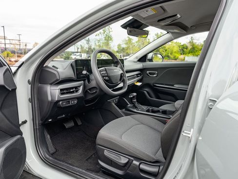 New 2026 Kia K4 FWD image 13