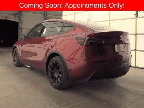 Used 2024 Tesla Model Y Long Range image 4