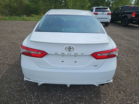 Used 2018 Toyota Camry LE FWD image 7