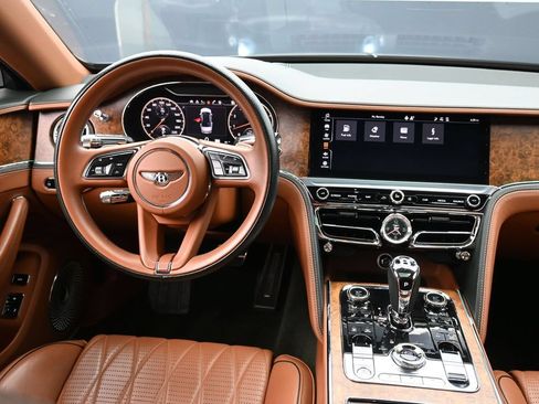 Used 2022 Bentley Flying Spur V8 AWD/4WD image 11