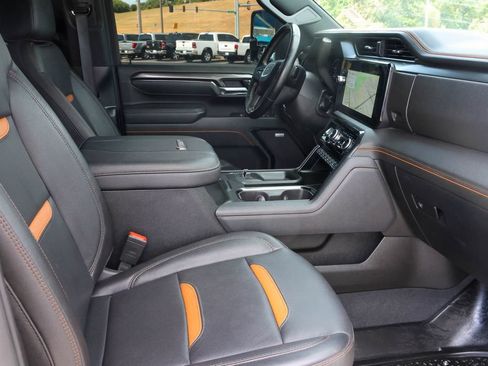 Used 2025 GMC Sierra 2500 AT4 AWD/4WD image 19
