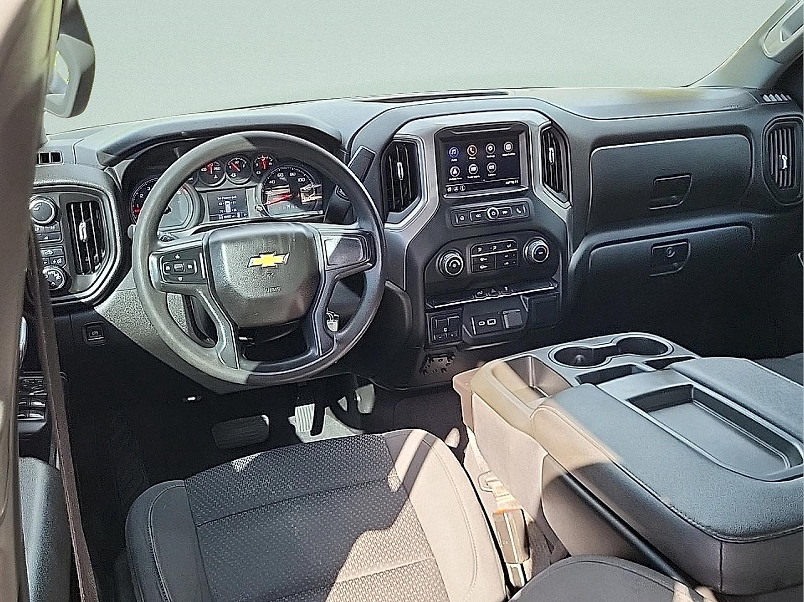 Used 2022 Chevrolet Silverado 2500 Custom w/ Custom Convenience Package AWD/4WD image 15