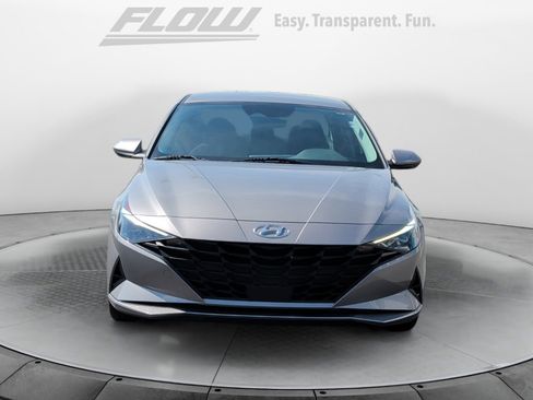 Used 2023 Hyundai Elantra SEL w/ Convenience Package image 2