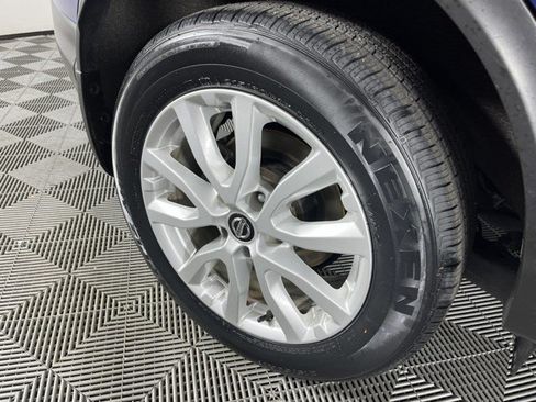 Used 2022 Nissan Rogue Sport SV FWD image 13