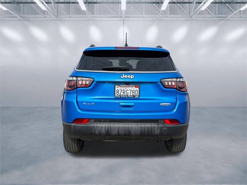 Used 2022 Jeep Compass Latitude image 5