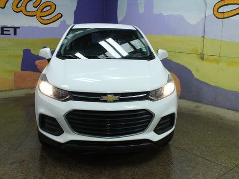 Used 2020 Chevrolet Trax LS w/ LPO, Cargo Package image 3