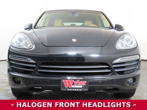 Used 2012 Porsche Cayenne S image 2