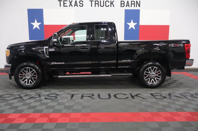 Used 2017 Ford F250 Lariat w/ Tow Technology Bundle AWD/4WD image 1