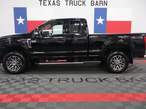 Used 2017 Ford F250 Lariat w/ Tow Technology Bundle AWD/4WD image 1