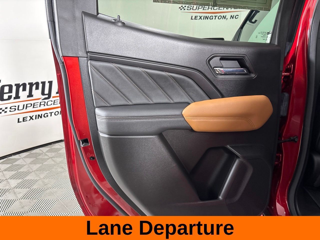 Used 2024 GMC Canyon AT4 w/ AT4 Premium Package AWD/4WD image 23