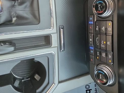 Used 2019 Ford F150 Lariat w/ Equipment Group 502A Luxury AWD/4WD image 22