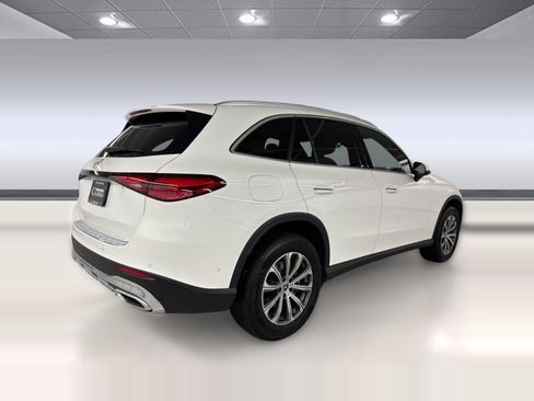 Certified 2024 Mercedes-Benz GLC 300 image 9