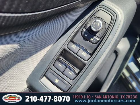 Used 2020 Subaru Crosstrek 2.0i Premium image 17