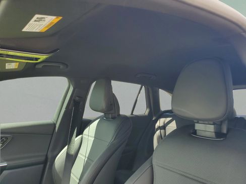 Certified 2025 Mercedes-Benz GLC 300 image 23