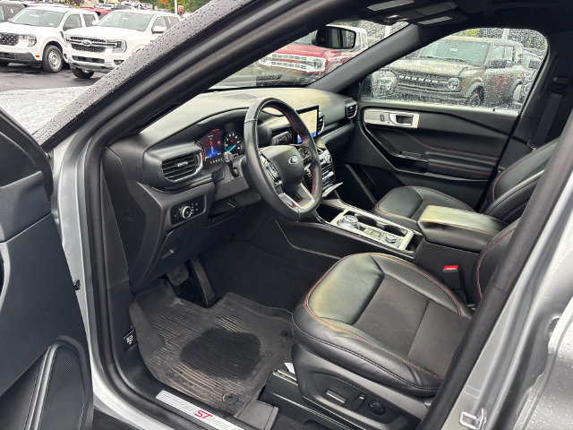 Certified 2024 Ford Explorer ST-Line w/ Class IV Trailer Tow Package AWD/4WD image 24