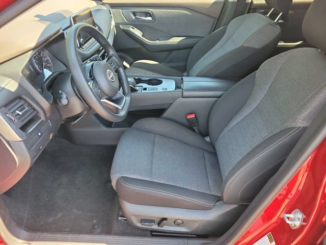 Used 2023 Nissan Rogue SV FWD image 12
