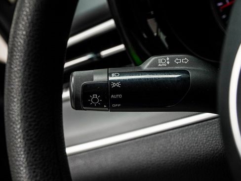 Used 2022 Kia K5 LXS image 31