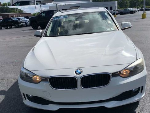 Used 2014 BMW 320i xDrive Sedan AWD/4WD image 3
