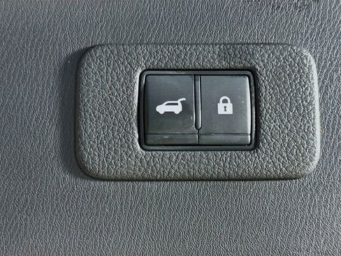 Used 2022 Nissan Armada SL image 30