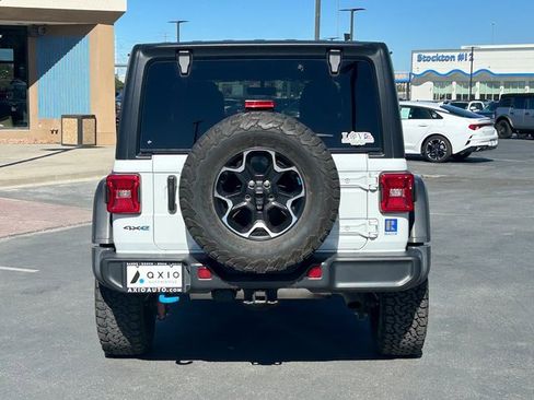 Used 2022 Jeep Wrangler Unlimited Rubicon 4xe image 4