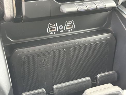 Used 2025 RAM 1500 Big Horn AWD/4WD image 30