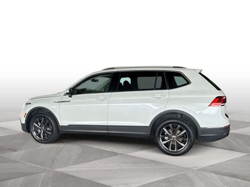 Certified 2023 Volkswagen Tiguan SE FWD image 5