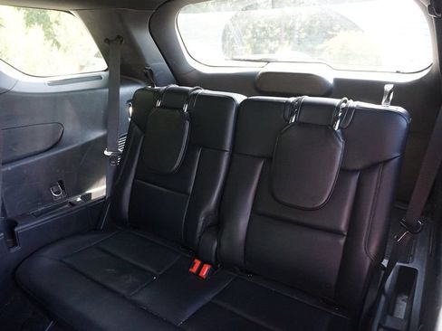 Used 2020 Ford Explorer XLT w/ Equipment Group 202A RWD image 14