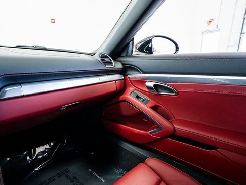 Used 2025 Porsche 718 Boxster image 52