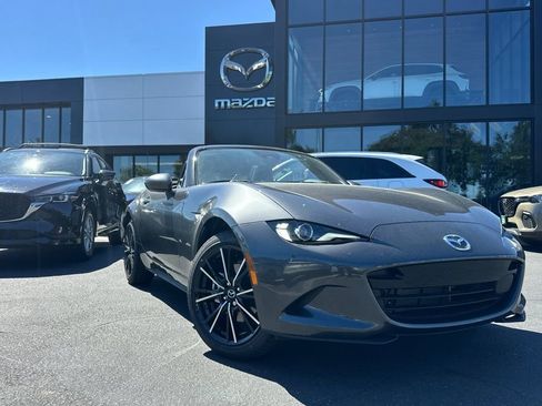 New 2026 MAZDA MX-5 Miata Grand Touring w/ Weather Package RWD image 2