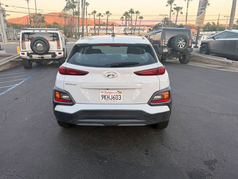Used 2021 Hyundai Kona SE FWD image 6