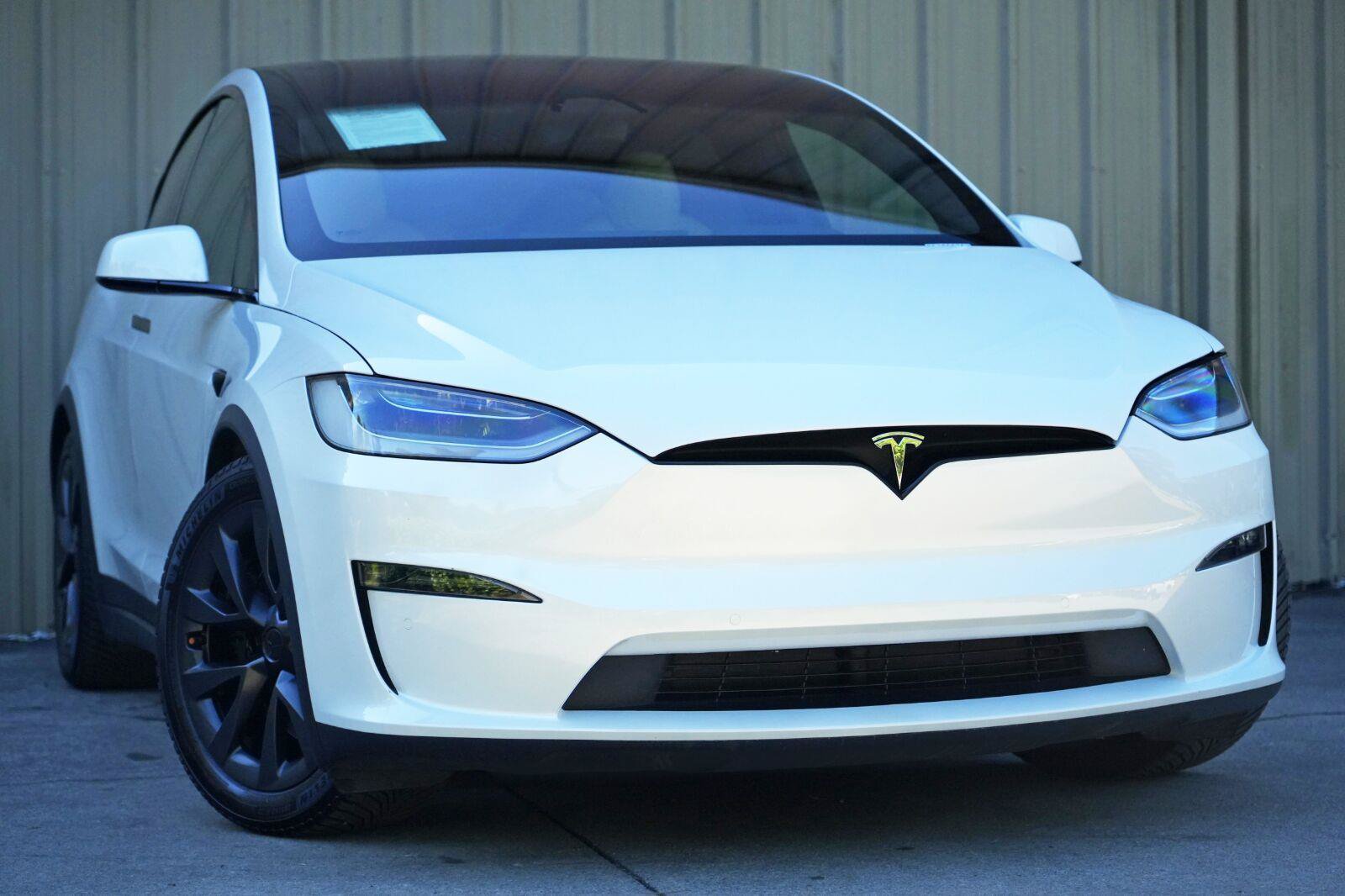Used 2023 Tesla Model X AWD/4WD image 3