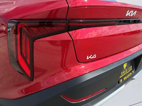 Used 2025 Kia K4 FWD image 9