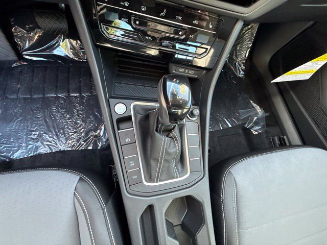New 2027 Volkswagen Jetta SE FWD image 23