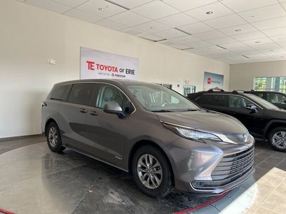 Used 2021 Toyota Sienna LE