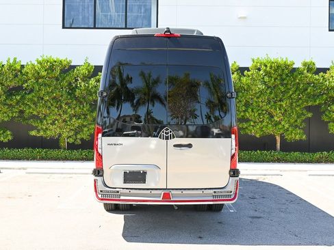 Used 2023 Mercedes-Benz Sprinter 3500 image 5